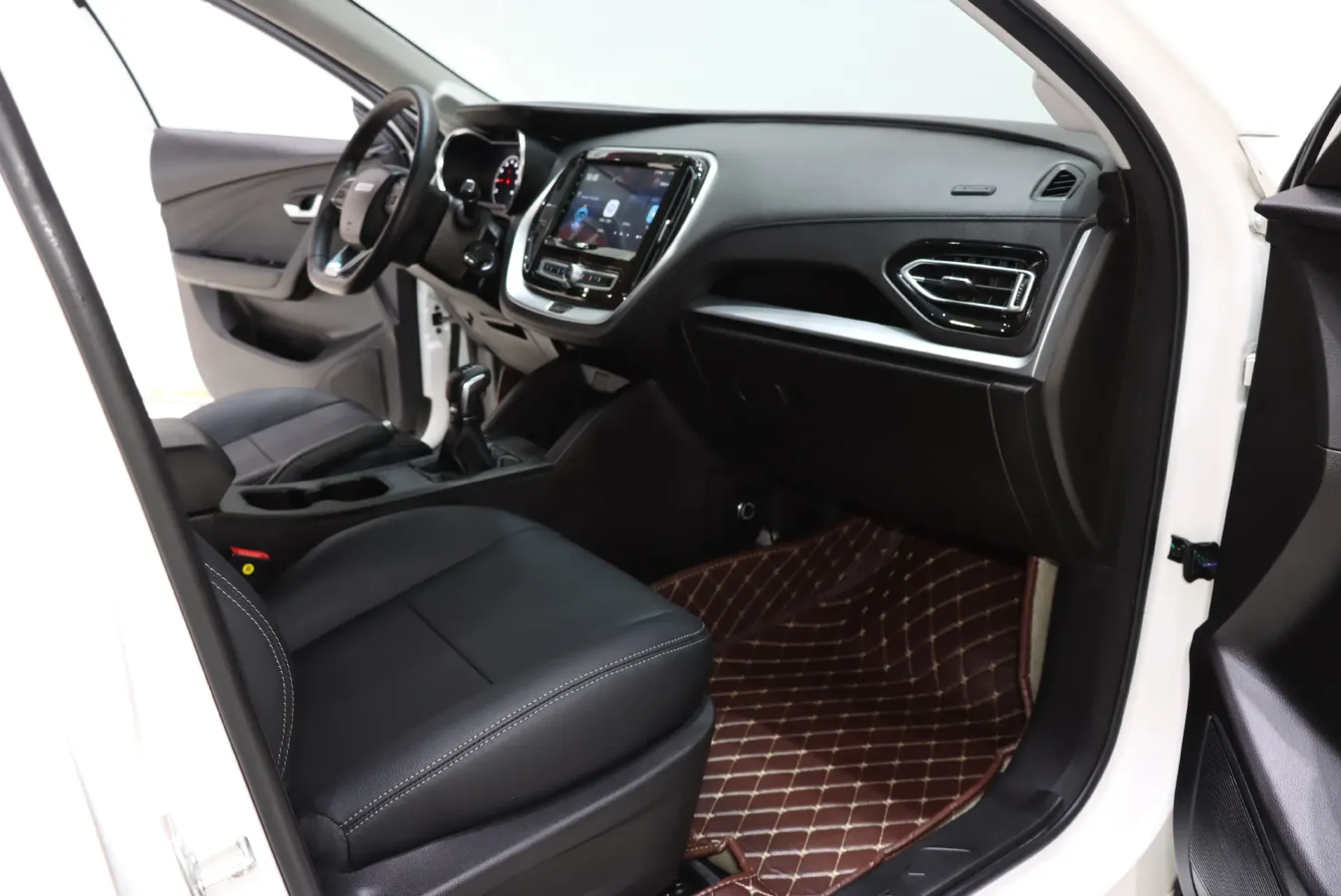 2020 Jetour X70M 1.5T 156HP L4 6MT,autocango,china used car exporter,china ev exporter,chinese used car exporter,chinese used ev exporter