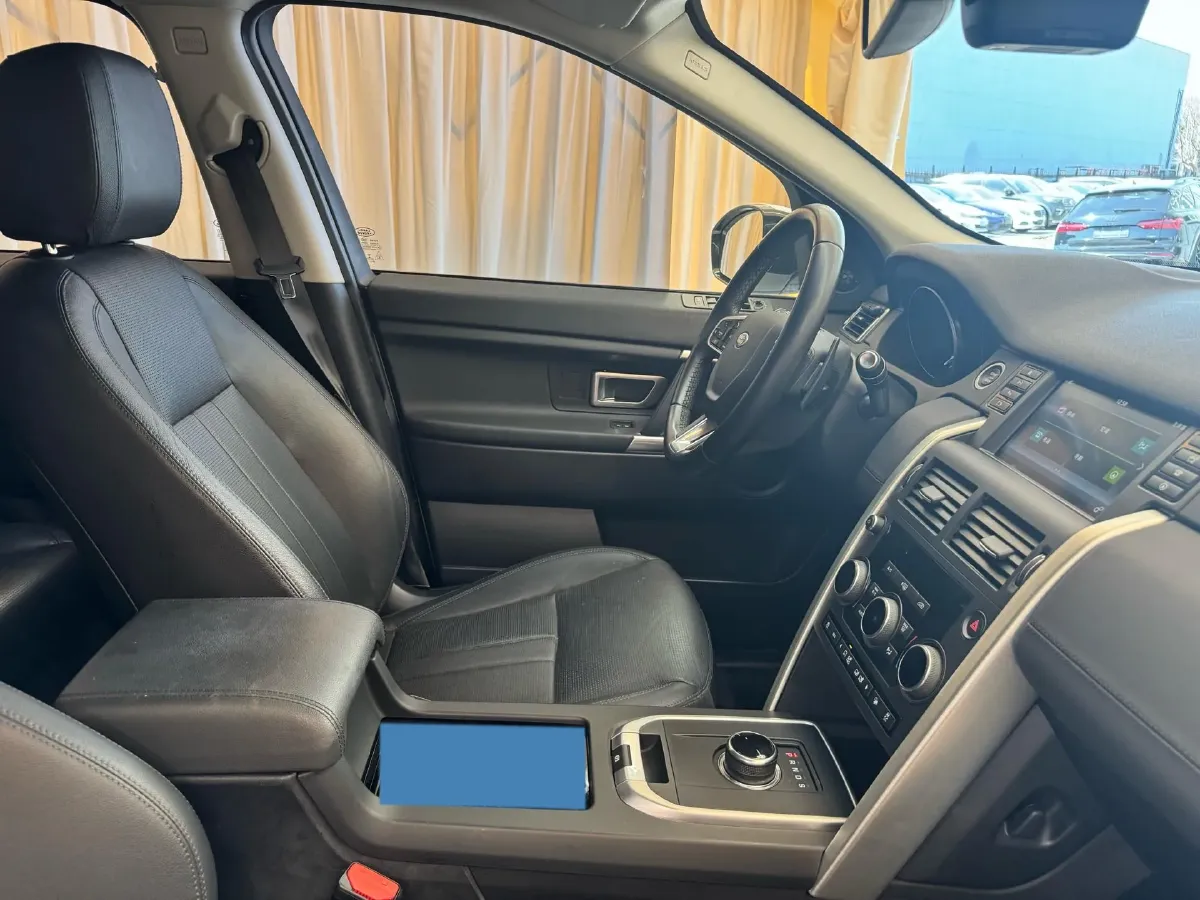 2019 Land Rover Discovery Sport 2.0T 241HP L4 9AT,autocango,china used car exporter,china ev exporter,chinese used car exporter,chinese used ev exporter