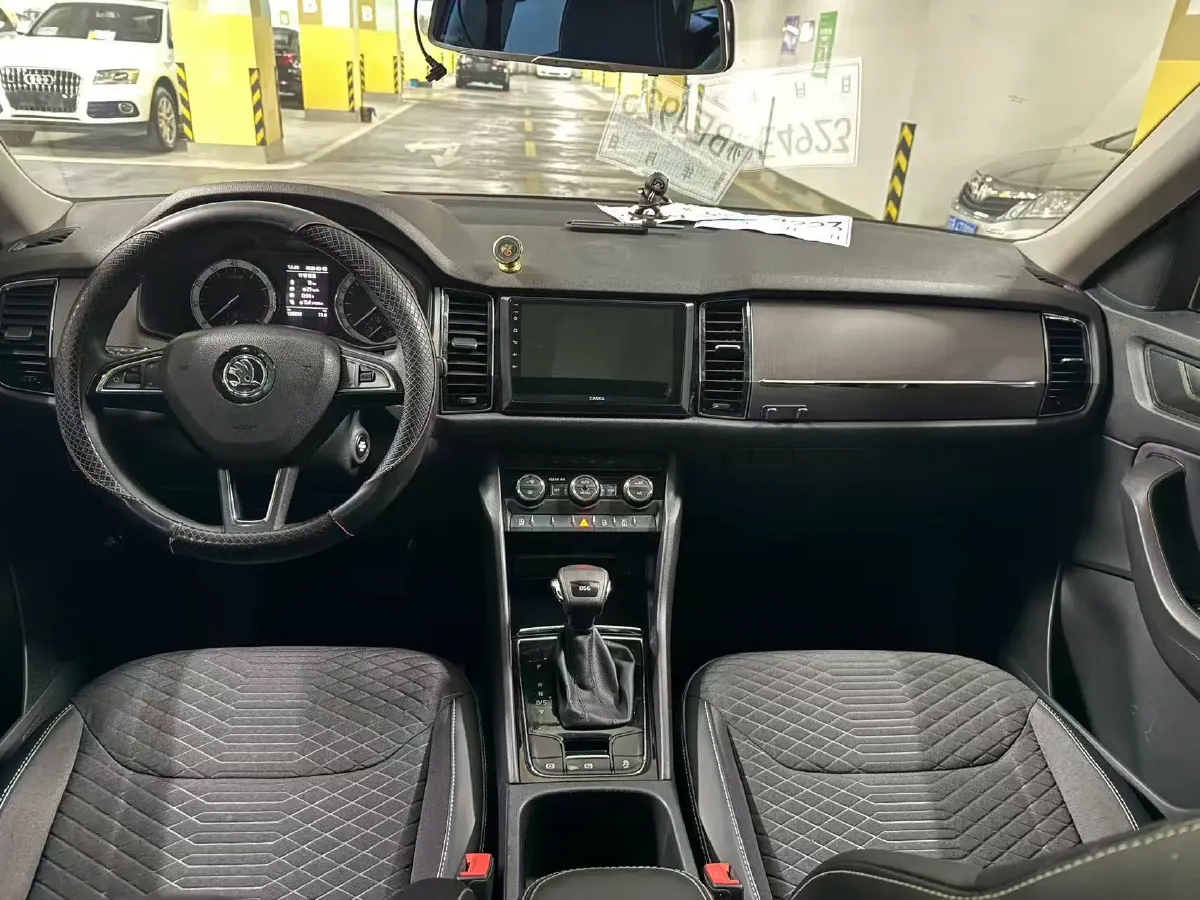 2018 Skoda Kodiak 2.0T 186HP L4 7DCT,autocango,china used car exporter,china ev exporter,chinese used car exporter,chinese used ev exporter