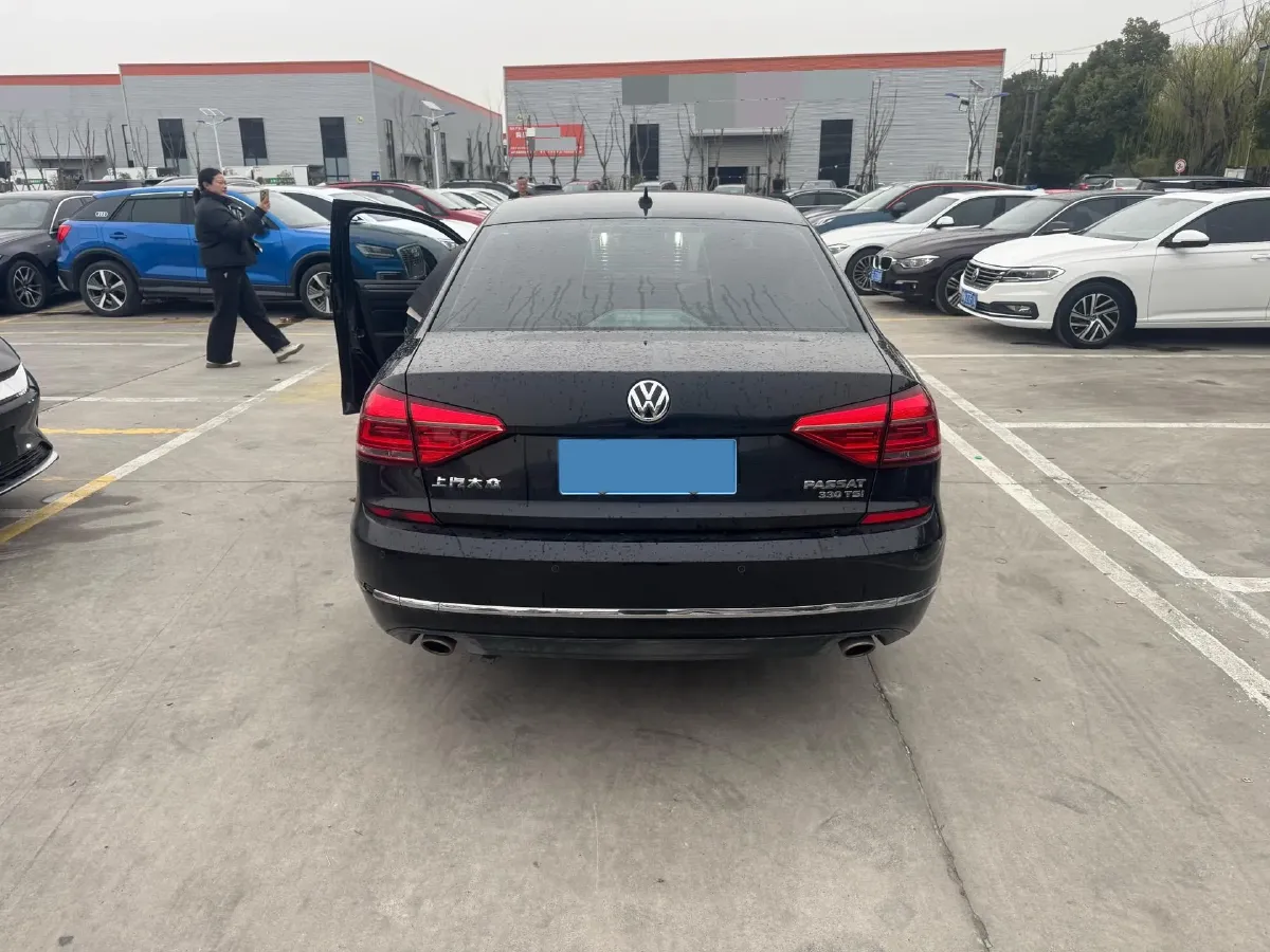 2017 Volkswagen Passat 1.8T 180HP L4 7DCT,autocango,china used car exporter,china ev exporter,chinese used car exporter,chinese used ev exporter