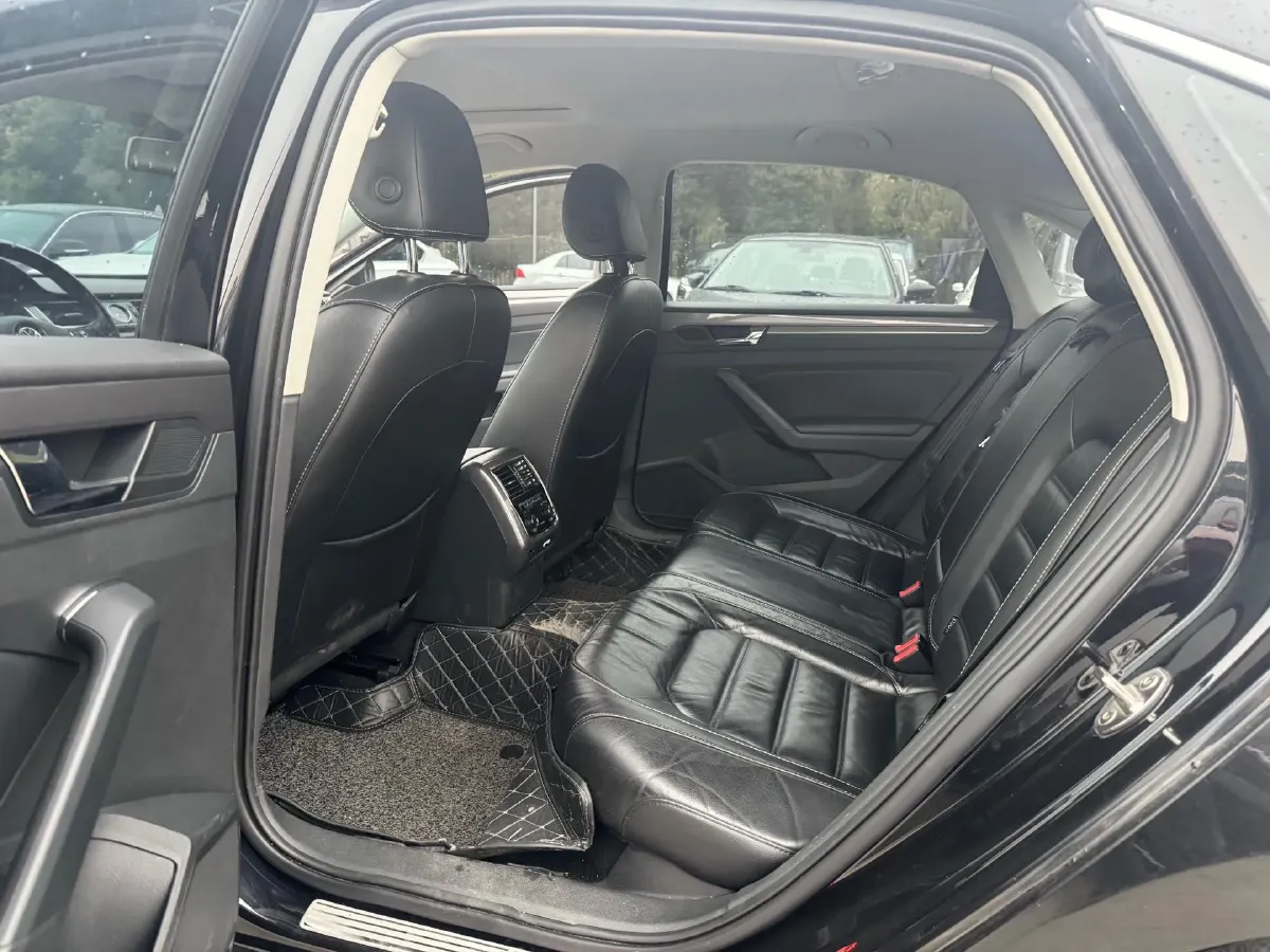 2017 Volkswagen Passat 1.8T 180HP L4 7DCT,autocango,china used car exporter,china ev exporter,chinese used car exporter,chinese used ev exporter