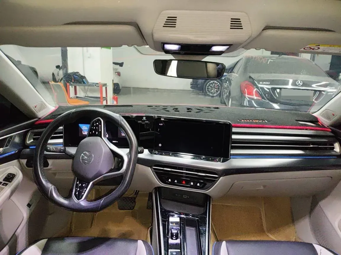 2022 Skoda Superb 2.0T 186HP L4 7DCT,autocango,china used car exporter,china ev exporter,chinese used car exporter,chinese used ev exporter