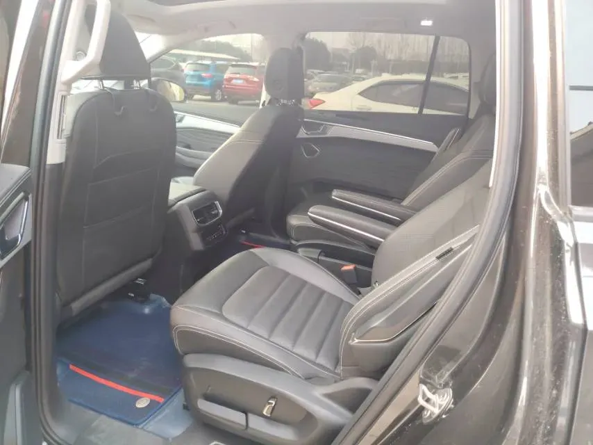 2021 Volkswagen Talagon 2.0T 220HP L4 7DCT,autocango,china used car exporter,china ev exporter,chinese used car exporter,chinese used ev exporter