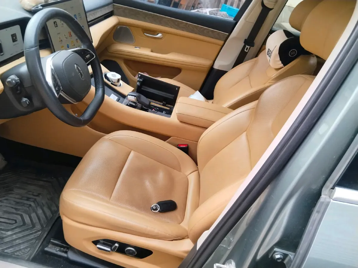 2022 JMC YuHu 7 2.0T 141HP L4 8AT,autocango,china used car exporter,china ev exporter,chinese used car exporter,chinese used ev exporter