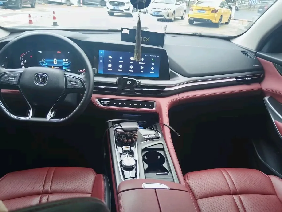 2020 ChangAn CS75 Plus 2.0T 233HP L4 8AT,autocango,china used car exporter,china ev exporter,chinese used car exporter,chinese used ev exporter