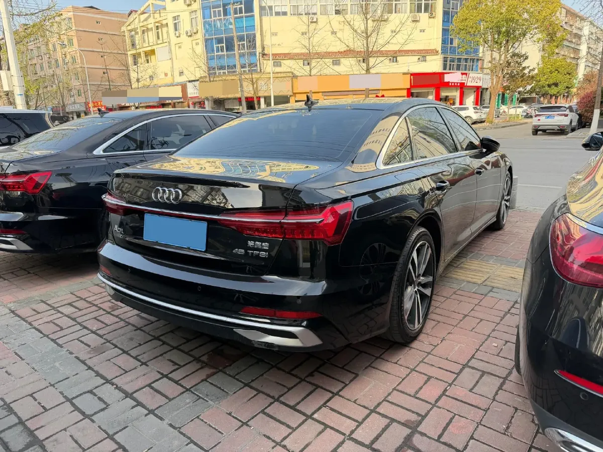 2023 Audi A6L 2.0T 190HP L4 7DCT,autocango,china used car exporter,china ev exporter,chinese used car exporter,chinese used ev exporter