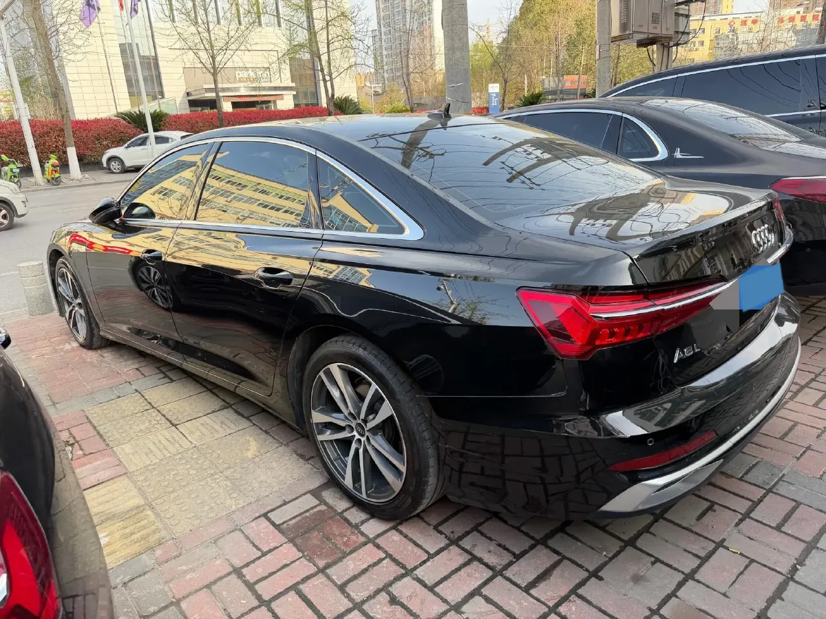 2023 Audi A6L 2.0T 190HP L4 7DCT,autocango,china used car exporter,china ev exporter,chinese used car exporter,chinese used ev exporter