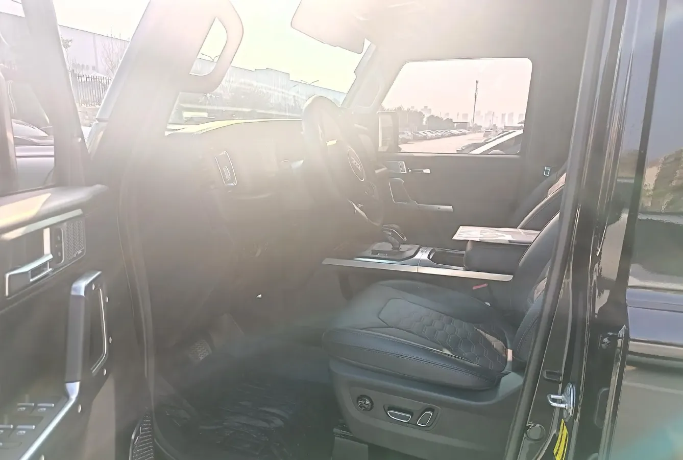 2025 212 212 T01 2.0T 252HP L4 8AT,autocango,china used car exporter,china ev exporter,chinese used car exporter,chinese used ev exporter