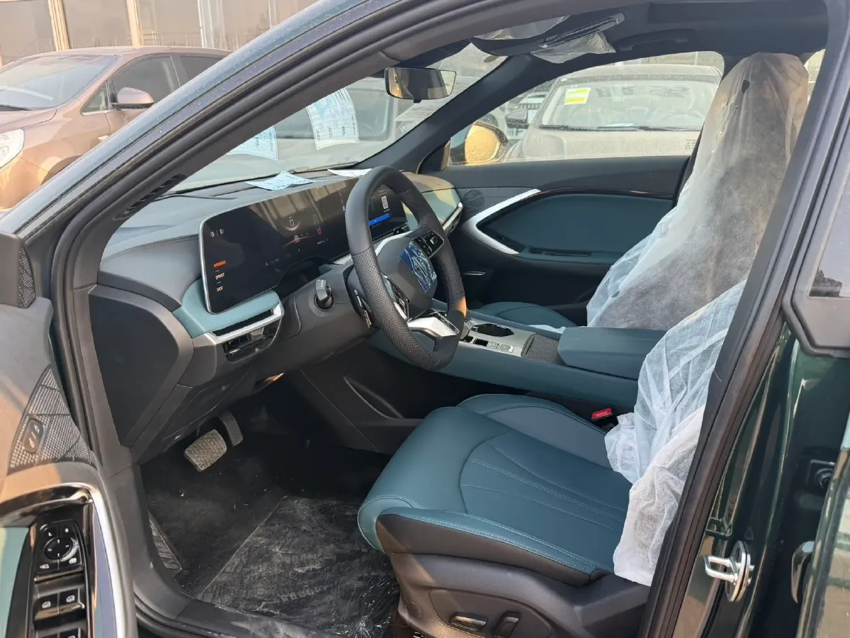 2025 MG 7 1.5T 188HP L4 7DCT,autocango,china used car exporter,china ev exporter,chinese used car exporter,chinese used ev exporter