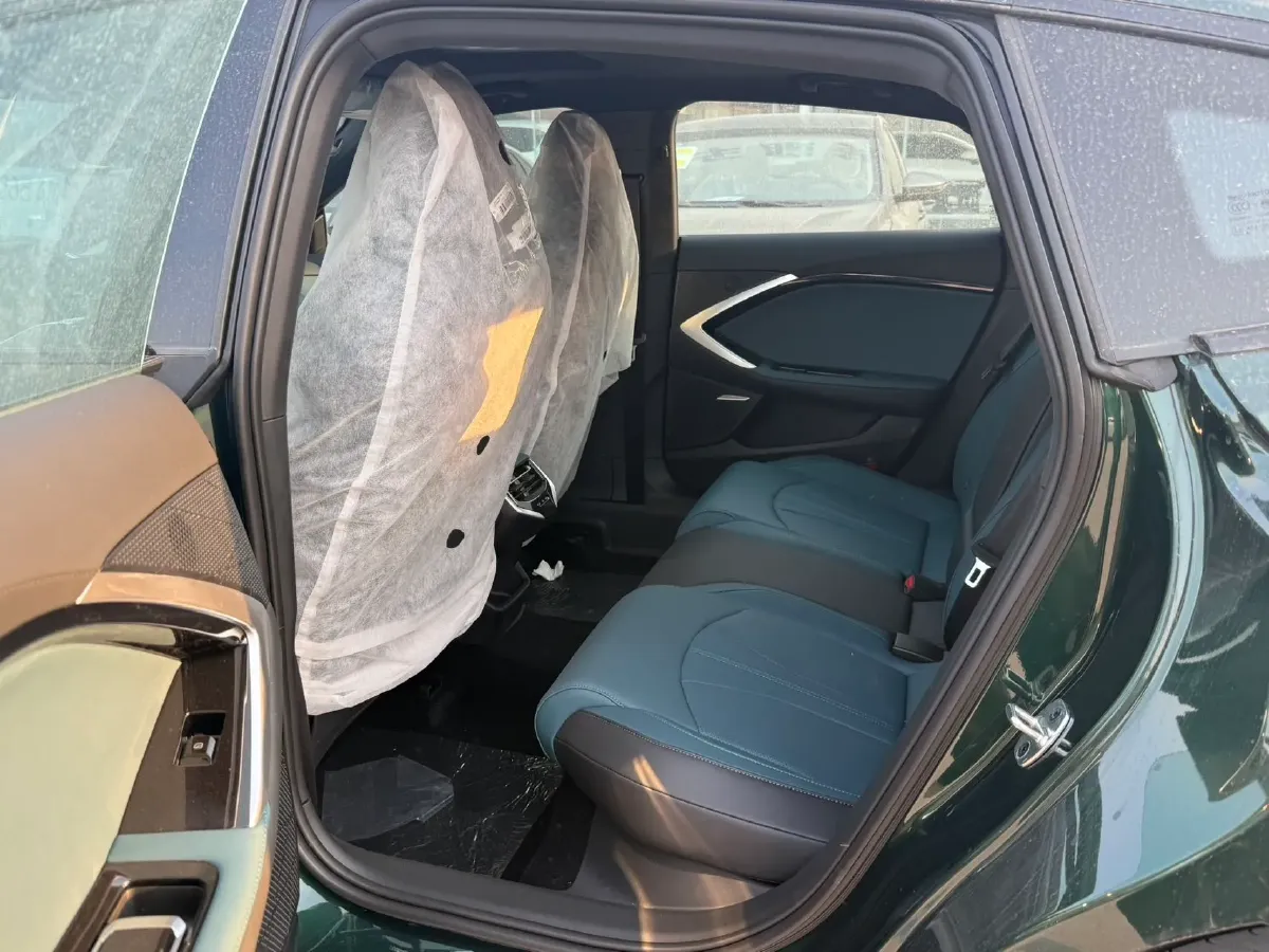 2025 MG 7 1.5T 188HP L4 7DCT,autocango,china used car exporter,china ev exporter,chinese used car exporter,chinese used ev exporter