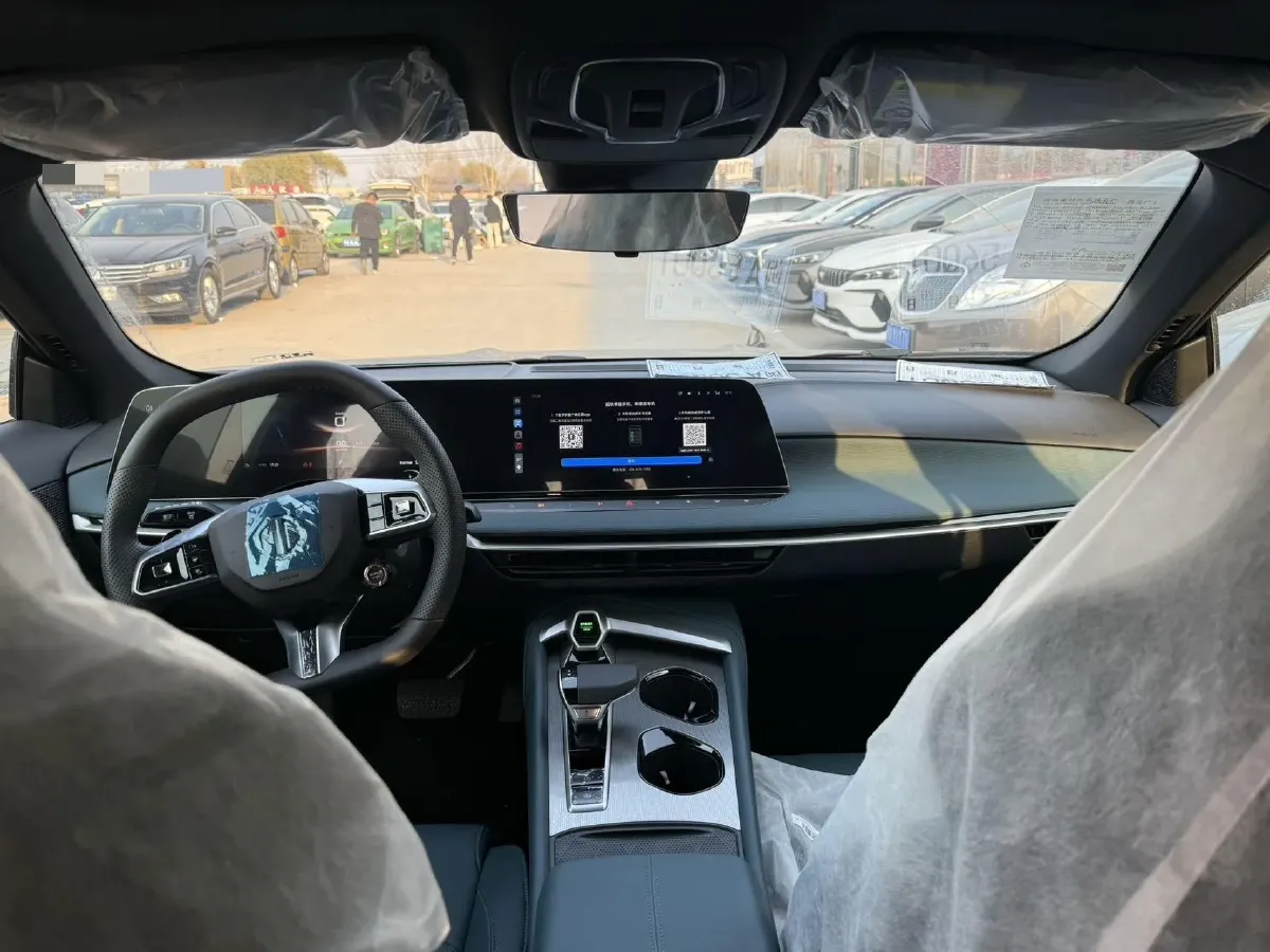 2025 MG 7 1.5T 188HP L4 7DCT,autocango,china used car exporter,china ev exporter,chinese used car exporter,chinese used ev exporter