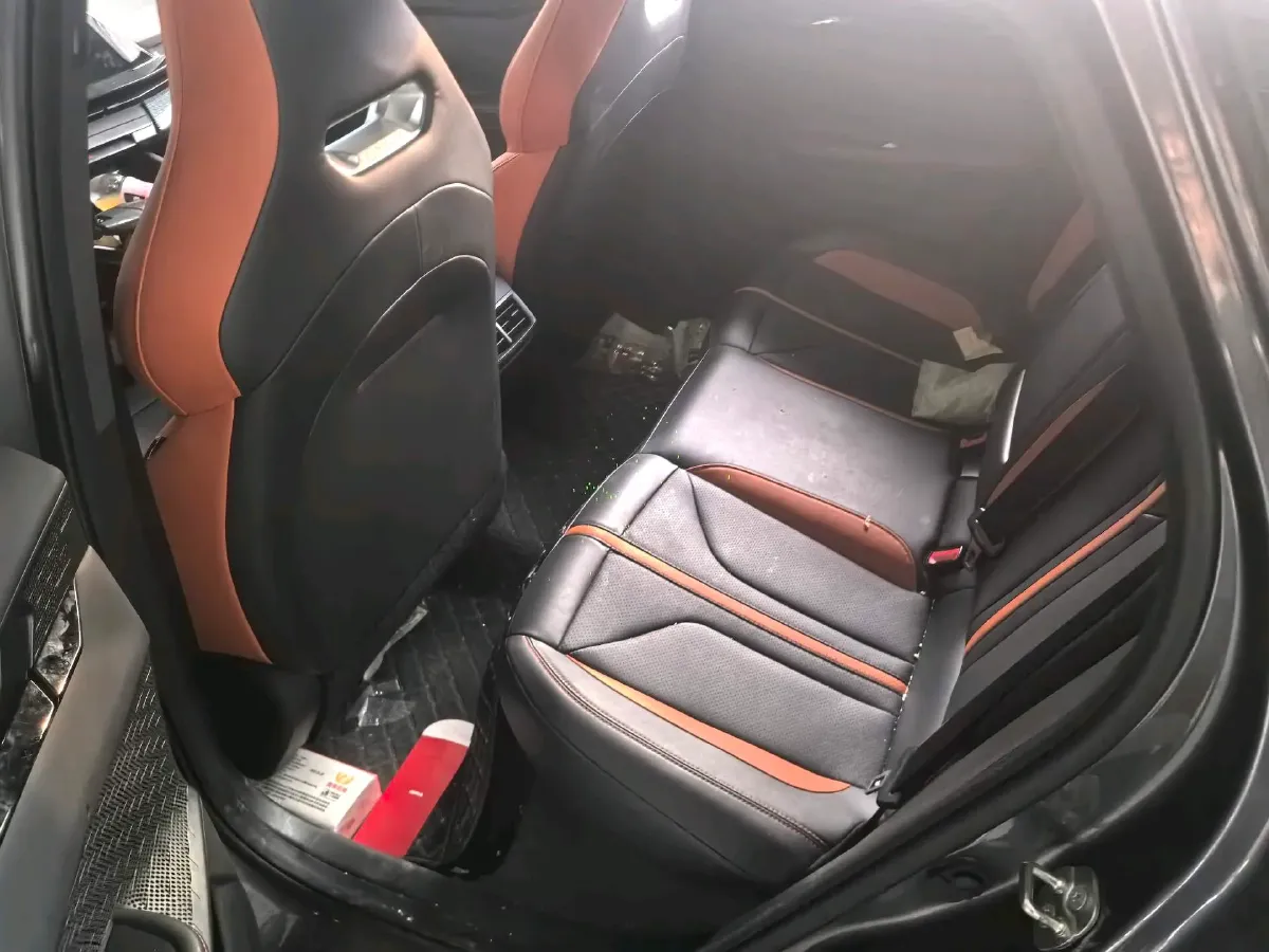 2024 ChangAn UNI-V 1.5T 188HP L4 7DCT,autocango,china used car exporter,china ev exporter,chinese used car exporter,chinese used ev exporter