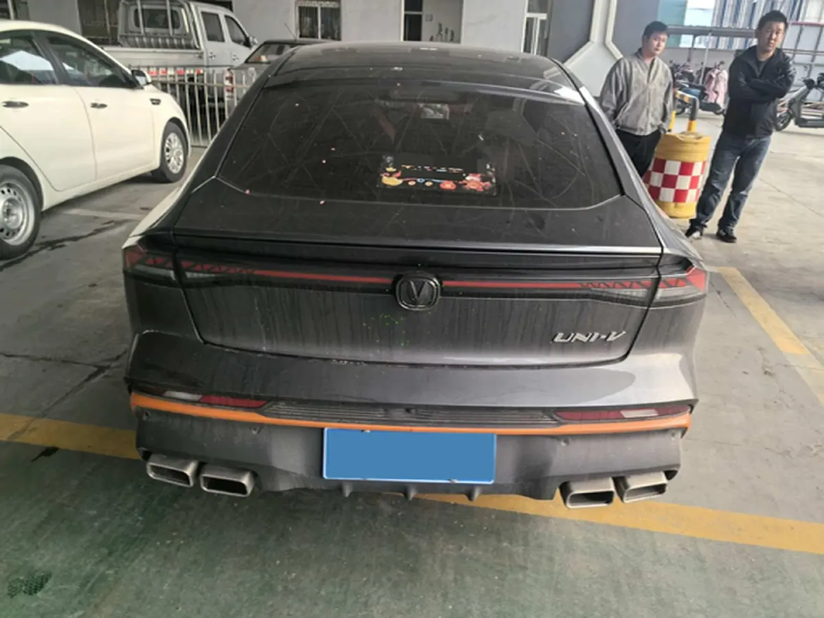 2024 ChangAn UNI-V 1.5T 188HP L4 7DCT,autocango,china used car exporter,china ev exporter,chinese used car exporter,chinese used ev exporter