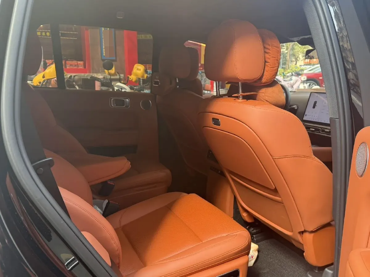 2024 Toyota Granvia 2.5L 189HP L4 E-CVT Hybrid,autocango,china used car exporter,china ev exporter,chinese used car exporter,chinese used ev exporter