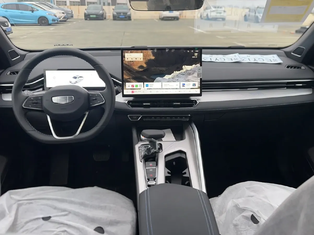 2025 Geely Preface 1.5T 181HP L4 7DCT,autocango,china used car exporter,china ev exporter,chinese used car exporter,chinese used ev exporter