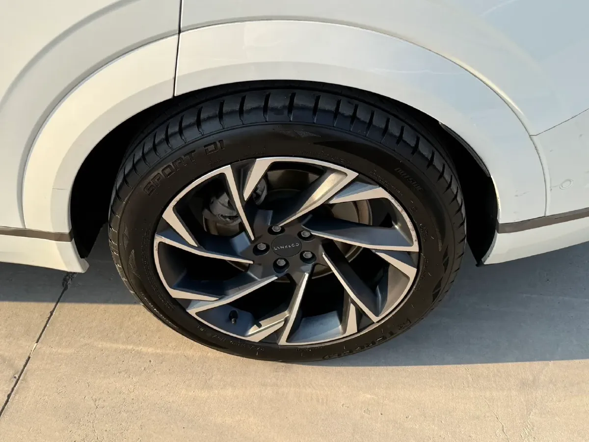 2021 Kia Carnival 2.0T 233HP L4 8AT,autocango,china used car exporter,china ev exporter,chinese used car exporter,chinese used ev exporter