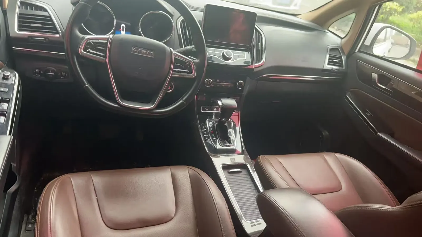 2017 LiFan XuanLang 2.0L 141HP L4 CVT,autocango,china used car exporter,china ev exporter,chinese used car exporter,chinese used ev exporter