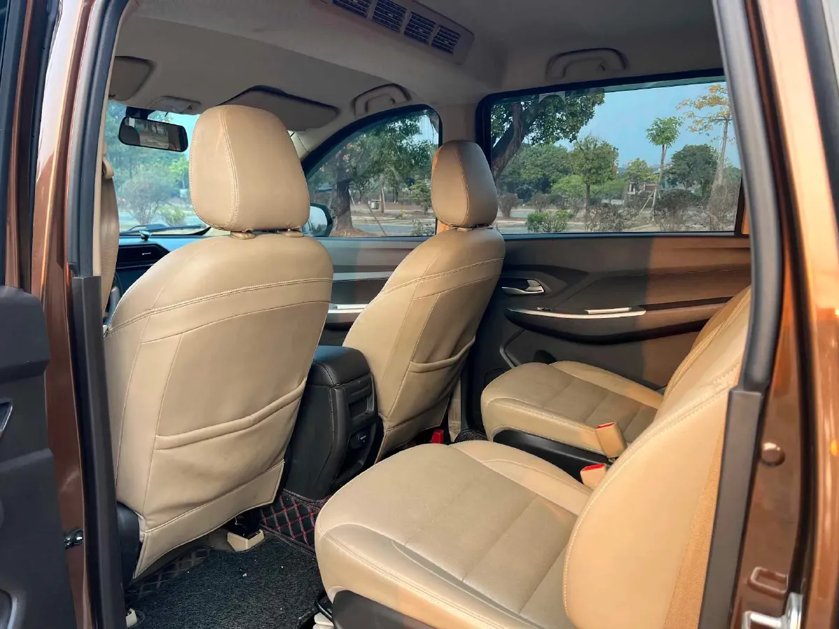 2021 WuLing RongGuang New Truck 1.5L 99HP L4 5MT,autocango,china used car exporter,china ev exporter,chinese used car exporter,chinese used ev exporter
