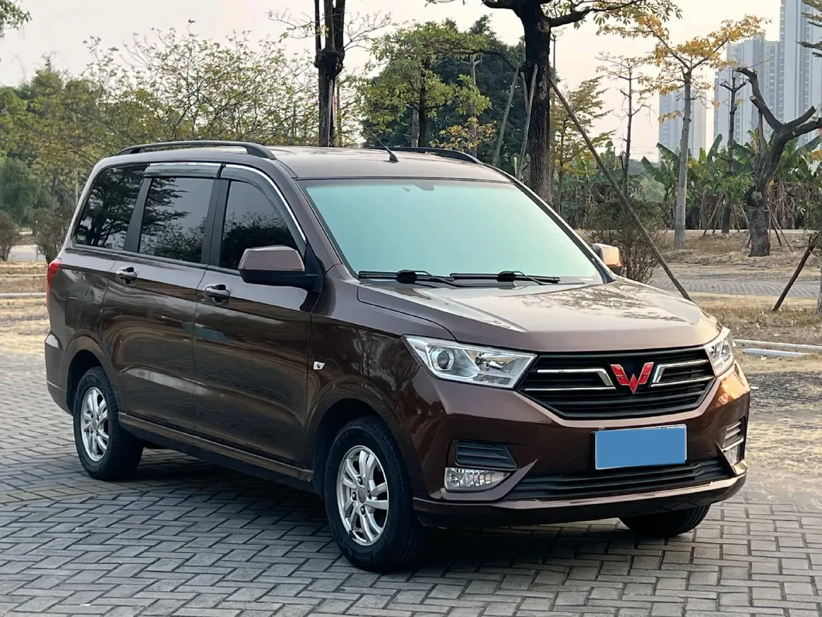 2021 WuLing RongGuang New Truck 1.5L 99HP L4 5MT,autocango,china used car exporter,china ev exporter,chinese used car exporter,chinese used ev exporter