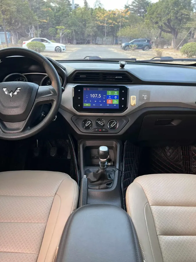 2021 WuLing RongGuang New Truck 1.5L 99HP L4 5MT,autocango,china used car exporter,china ev exporter,chinese used car exporter,chinese used ev exporter