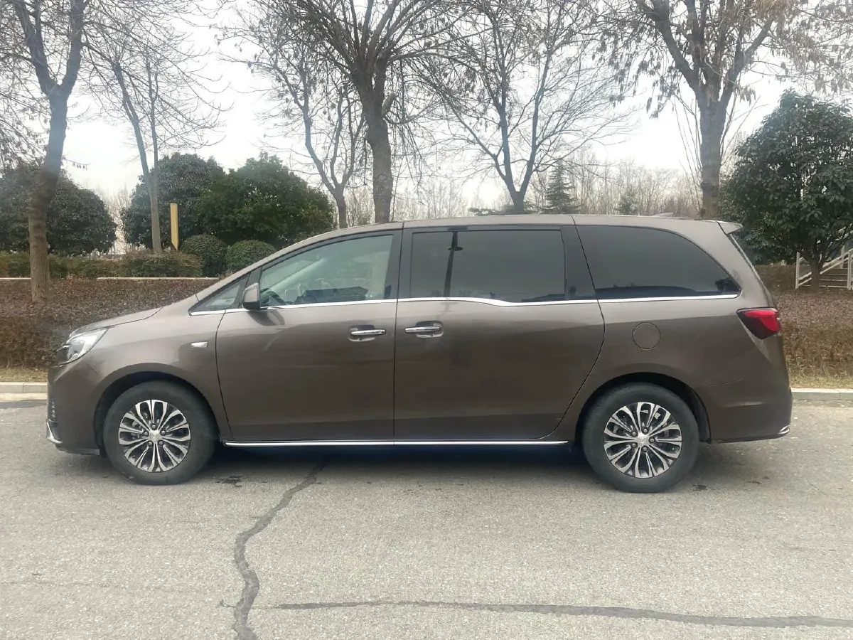 2022 Buick GL8 2.0T 237HP L4 9AT,autocango,china used car exporter,china ev exporter,chinese used car exporter,chinese used ev exporter