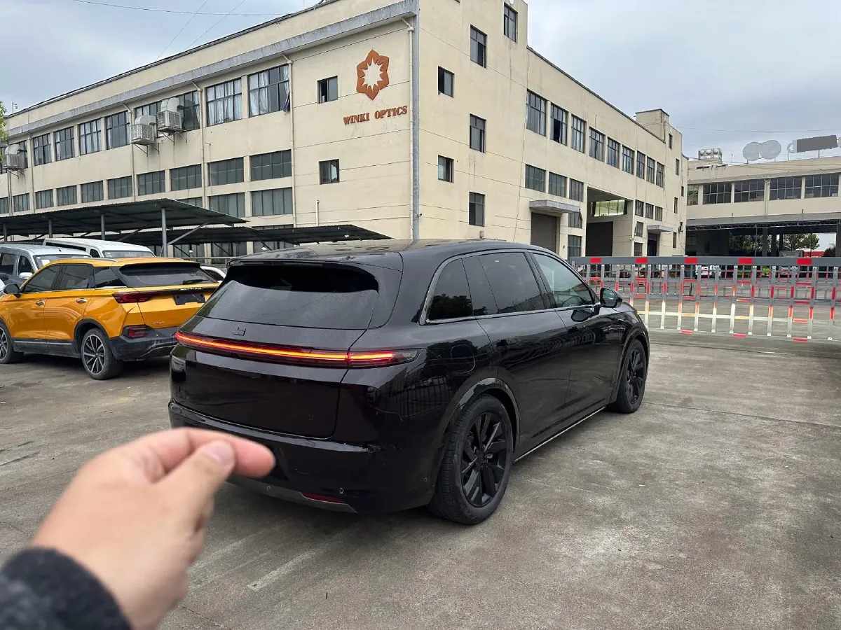 2023 Li L7 Range Extended 154HP REEV 40.9KWH,autocango,china used car exporter,china ev exporter,chinese used car exporter,chinese used ev exporter