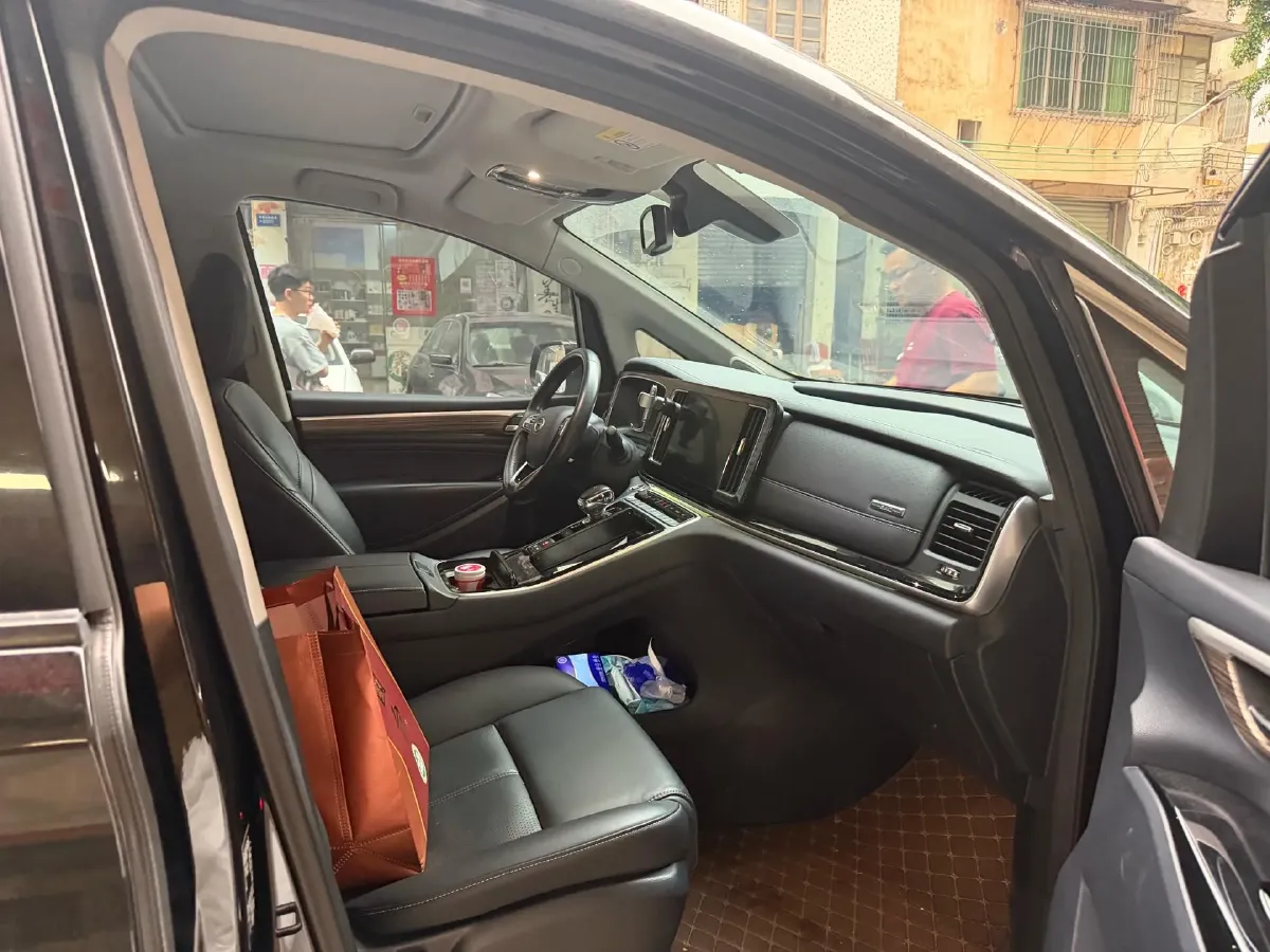 2021 GAC Trumpchi M8 2.0T 252HP L4 8AT,autocango,china used car exporter,china ev exporter,chinese used car exporter,chinese used ev exporter