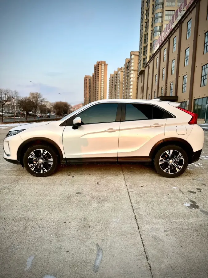 2021 Mitsubishi Eclipse Cross 1.5T 170HP L4 CVT,autocango,china used car exporter,china ev exporter,chinese used car exporter,chinese used ev exporter