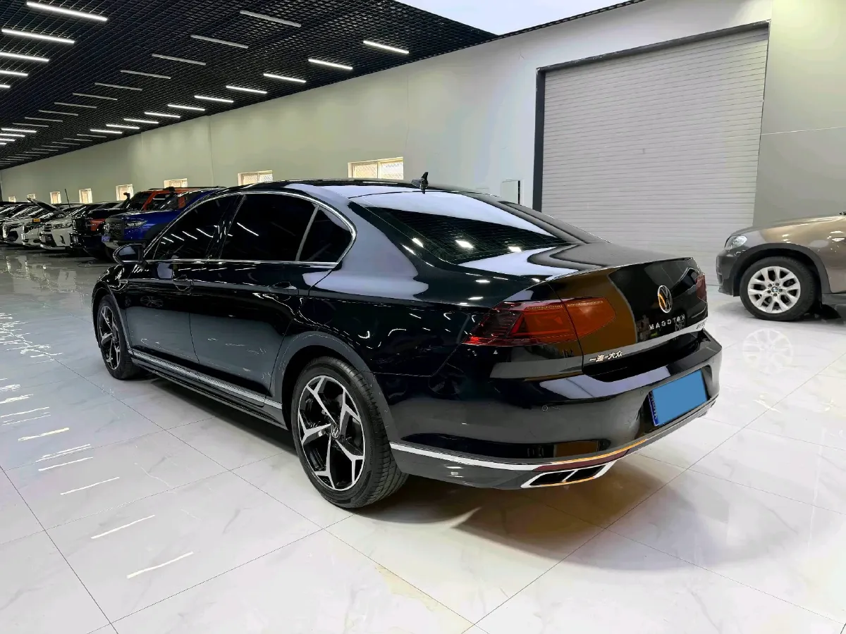 2023 Volkswagen Magotan 2.0T 186HP L4 7DCT,autocango,china used car exporter,china ev exporter,chinese used car exporter,chinese used ev exporter