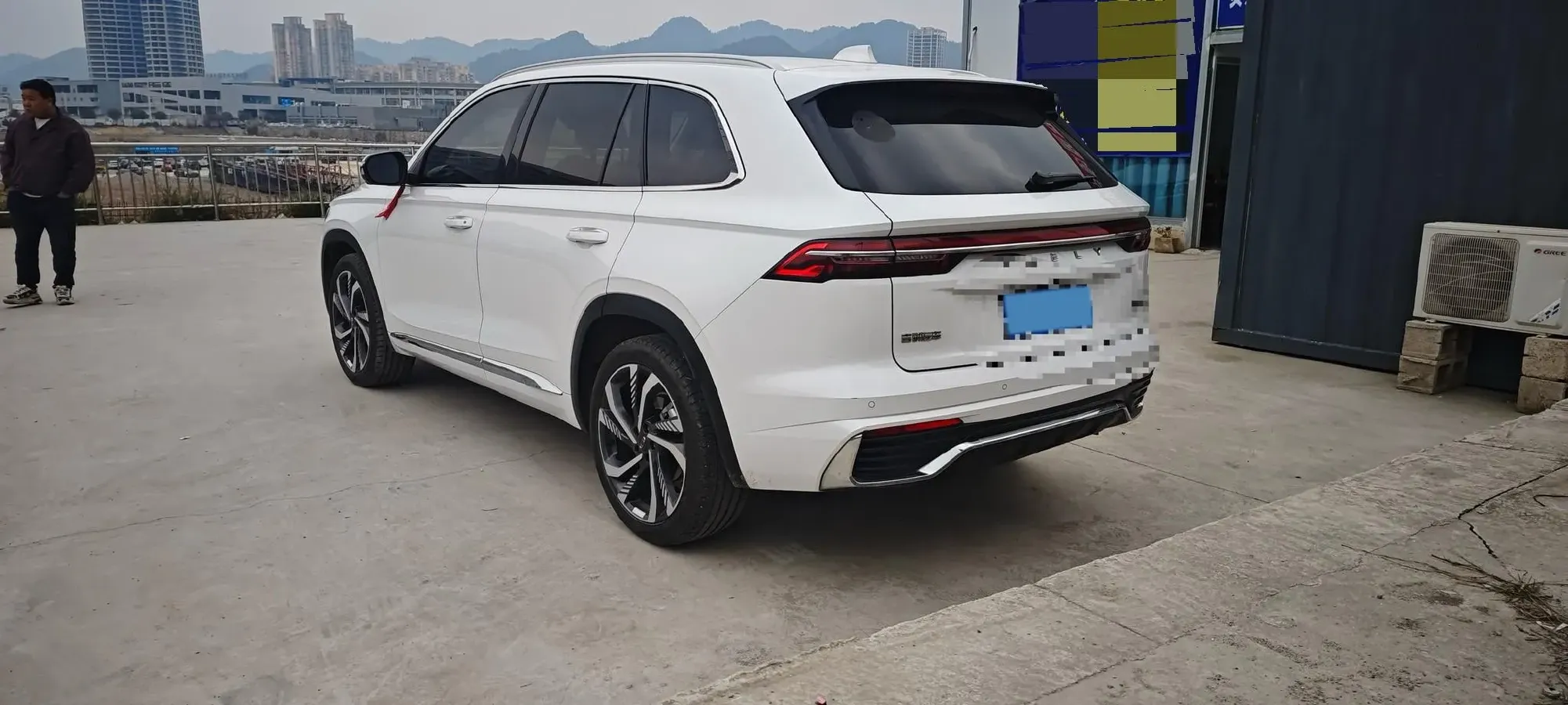 2024 Geely Monjaro 2.0T 238HP L4 8AT,autocango,china used car exporter,china ev exporter,chinese used car exporter,chinese used ev exporter