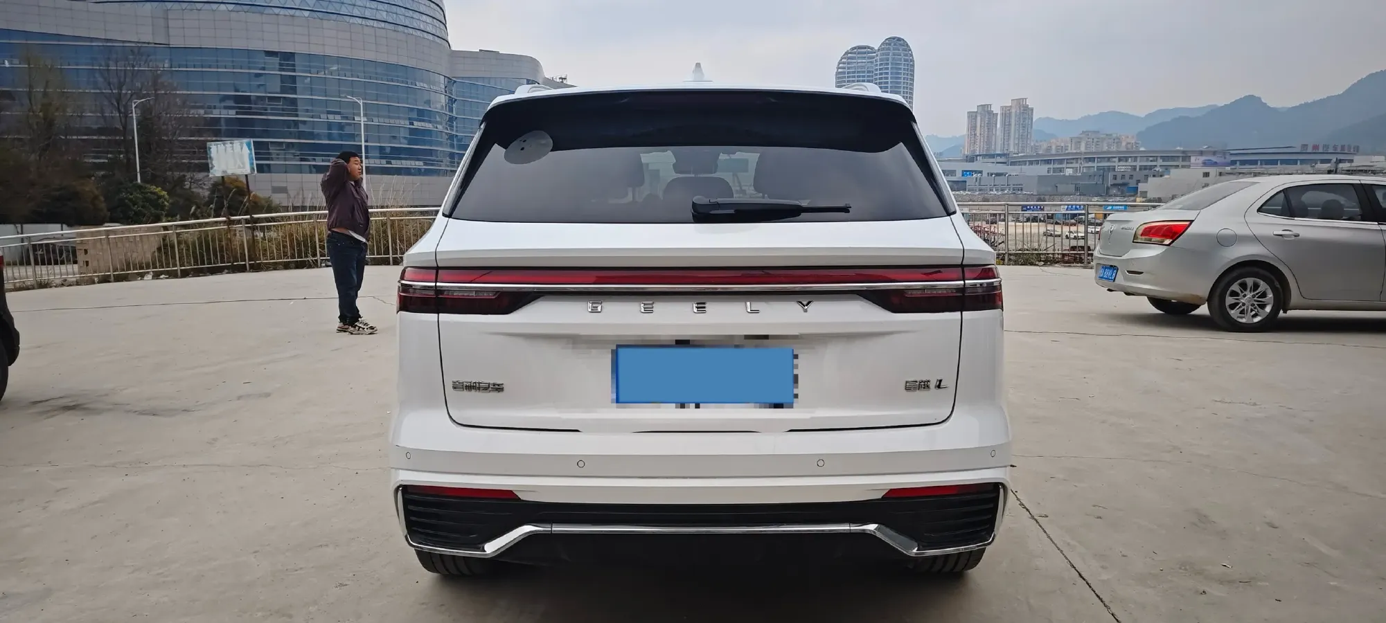 2024 Geely Monjaro 2.0T 238HP L4 8AT,autocango,china used car exporter,china ev exporter,chinese used car exporter,chinese used ev exporter