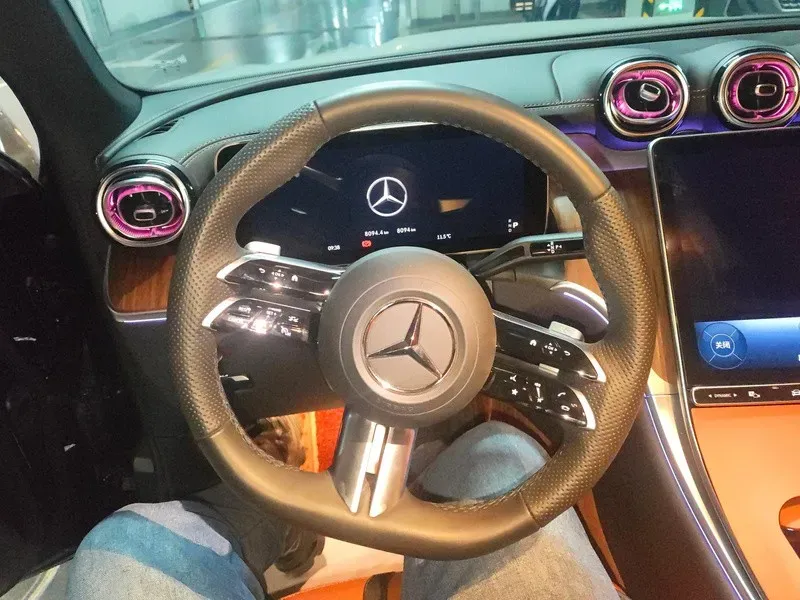 2025 Mercedes-Benz GLC Class 2.0T 258HP L4 9AT,autocango,china used car exporter,china ev exporter,chinese used car exporter,chinese used ev exporter