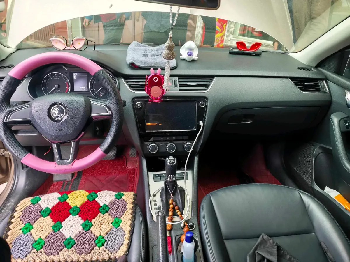 2018 Skoda Octavia 1.2T 116HP L4 7DCT,autocango,china used car exporter,china ev exporter,chinese used car exporter,chinese used ev exporter