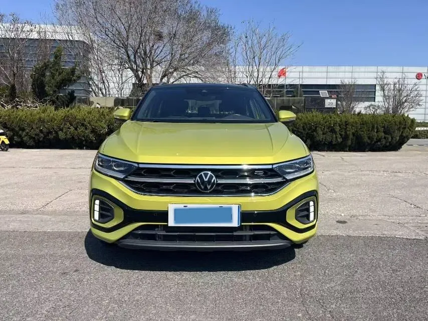 2023 Volkswagen T-Roc 1.5T 160HP L4 7DCT,autocango,china used car exporter,china ev exporter,chinese used car exporter,chinese used ev exporter