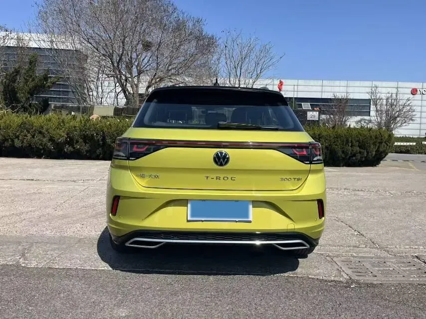 2023 Volkswagen T-Roc 1.5T 160HP L4 7DCT,autocango,china used car exporter,china ev exporter,chinese used car exporter,chinese used ev exporter