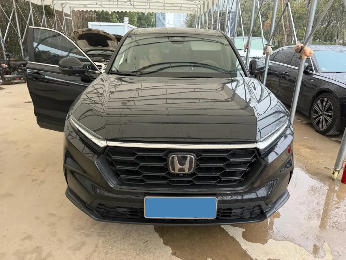 2023 Honda CR-V 1.5T 193HP L4 CVT,autocango,china used car exporter,china ev exporter,chinese used car exporter,chinese used ev exporter