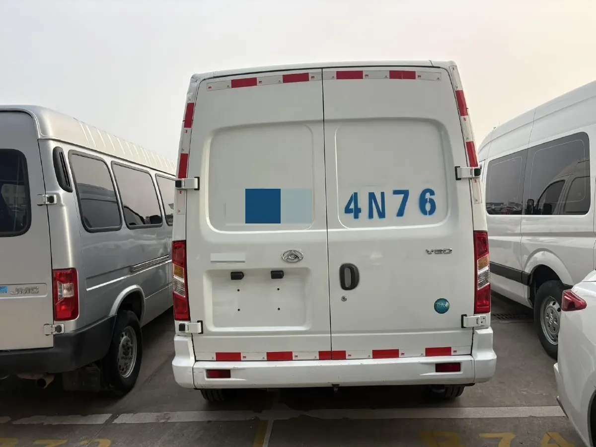 2021 MAXUS XinTu V80 2.0T 139HP L4 6MT,autocango,china used car exporter,china ev exporter,chinese used car exporter,chinese used ev exporter