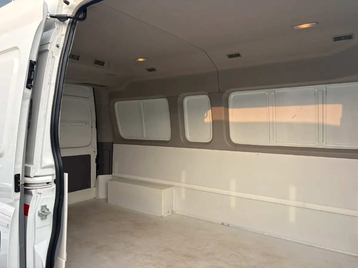 2021 MAXUS XinTu V80 2.0T 139HP L4 6MT,autocango,china used car exporter,china ev exporter,chinese used car exporter,chinese used ev exporter