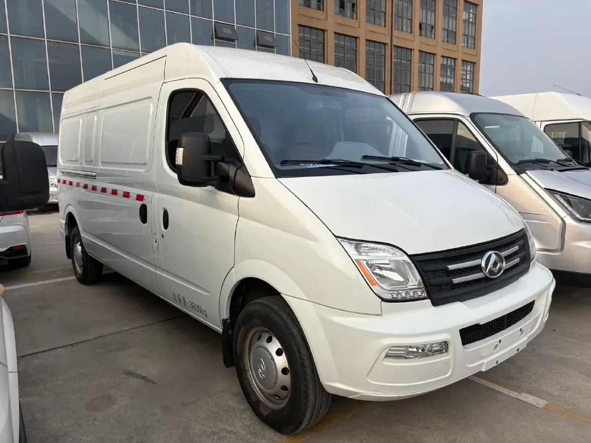 2021 MAXUS XinTu V80 2.0T 139HP L4 6MT,autocango,china used car exporter,china ev exporter,chinese used car exporter,chinese used ev exporter