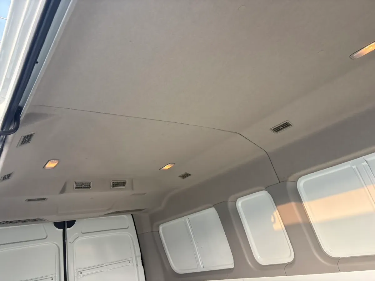 2021 MAXUS XinTu V80 2.0T 139HP L4 6MT,autocango,china used car exporter,china ev exporter,chinese used car exporter,chinese used ev exporter