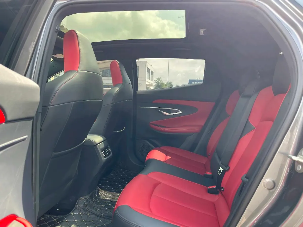 2020 ChangAn UNI-T 1.5T 180HP L4 7DCT,autocango,china used car exporter,china ev exporter,chinese used car exporter,chinese used ev exporter