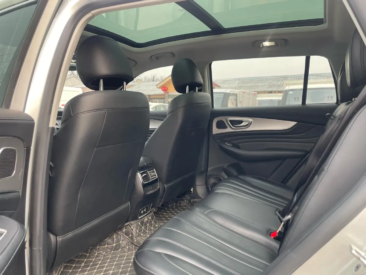 2021 Roewe RX5 MAX 2.0T 231HP L4 6DCT,autocango,china used car exporter,china ev exporter,chinese used car exporter,chinese used ev exporter