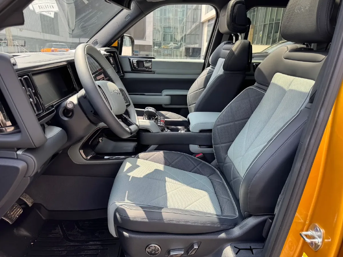 2023 Toyota Crown Kluger 2.5L 189HP L4 E-CVT Hybrid,autocango,china used car exporter,china ev exporter,chinese used car exporter,chinese used ev exporter