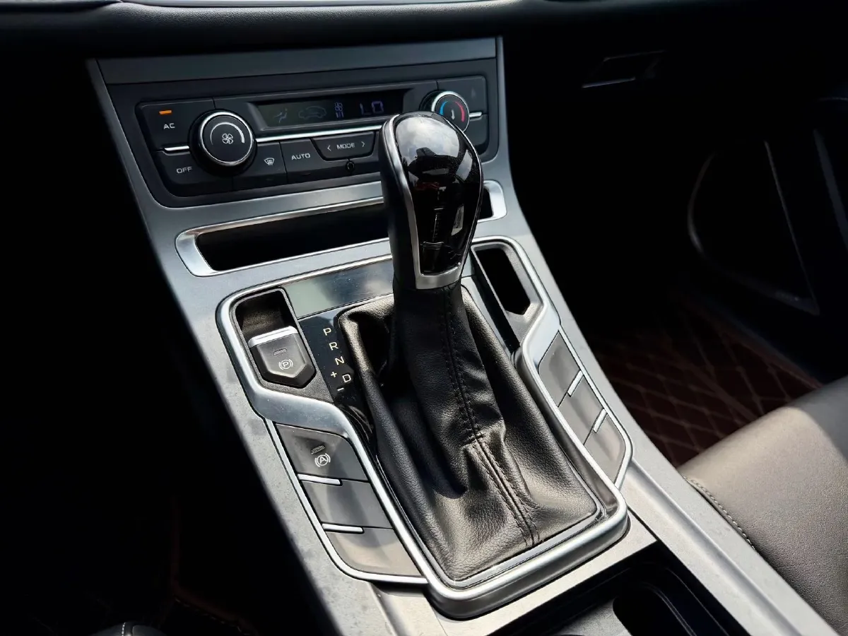 2021 Geely Emgrand 1.5L 109HP L4 CVT,autocango,china used car exporter,china ev exporter,chinese used car exporter,chinese used ev exporter