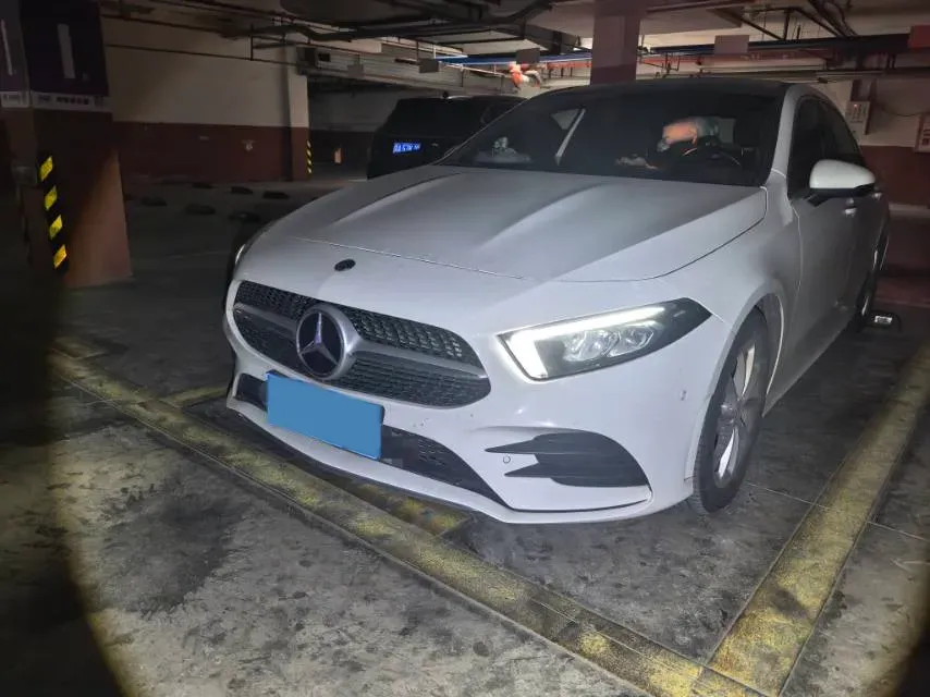 2022 Mercedes-Benz A Class 1.3T 163HP L4 7DCT,autocango,china used car exporter,china ev exporter,chinese used car exporter,chinese used ev exporter