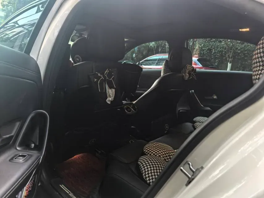 2022 Mercedes-Benz A Class 1.3T 163HP L4 7DCT,autocango,china used car exporter,china ev exporter,chinese used car exporter,chinese used ev exporter