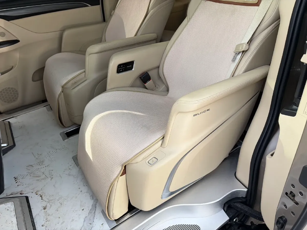 2023 Buick GL8 2.0T 237HP L4 9AT,autocango,china used car exporter,china ev exporter,chinese used car exporter,chinese used ev exporter