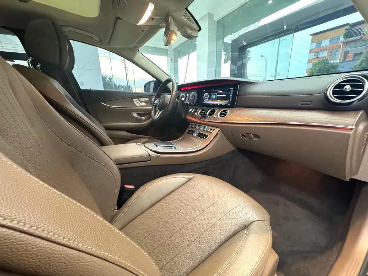 2020 Mercedes-Benz E Class 2.0T 258HP L4 9AT,autocango,china used car exporter,china ev exporter,chinese used car exporter,chinese used ev exporter