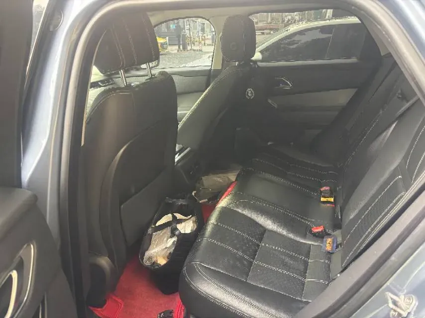 2018 Land Rover Range Rover Velar 2.0T 300HP L4 8AT,autocango,china used car exporter,china ev exporter,chinese used car exporter,chinese used ev exporter