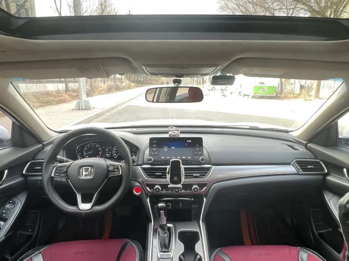 2021 Honda Accord 1.5T 194HP L4 CVT,autocango,china used car exporter,china ev exporter,chinese used car exporter,chinese used ev exporter